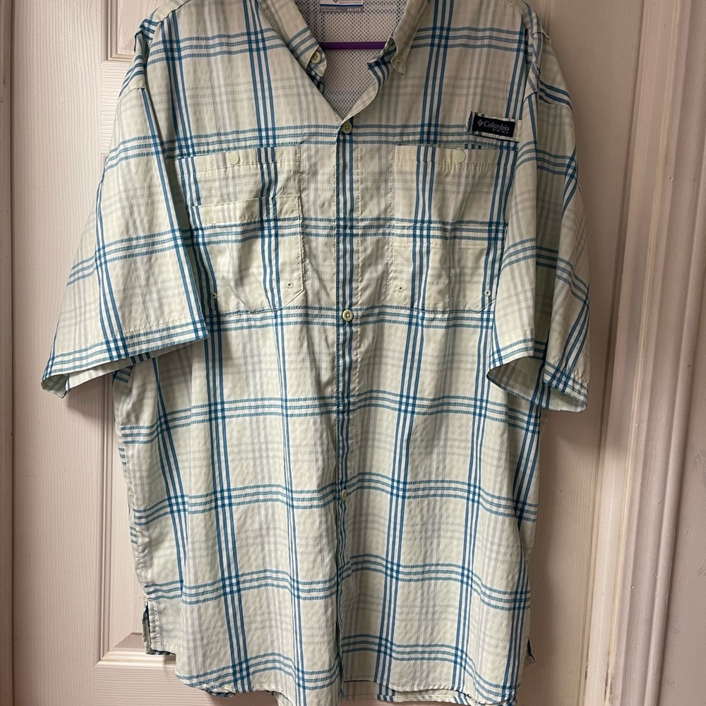 Men’s XXL Columbia short sleeve shirt
